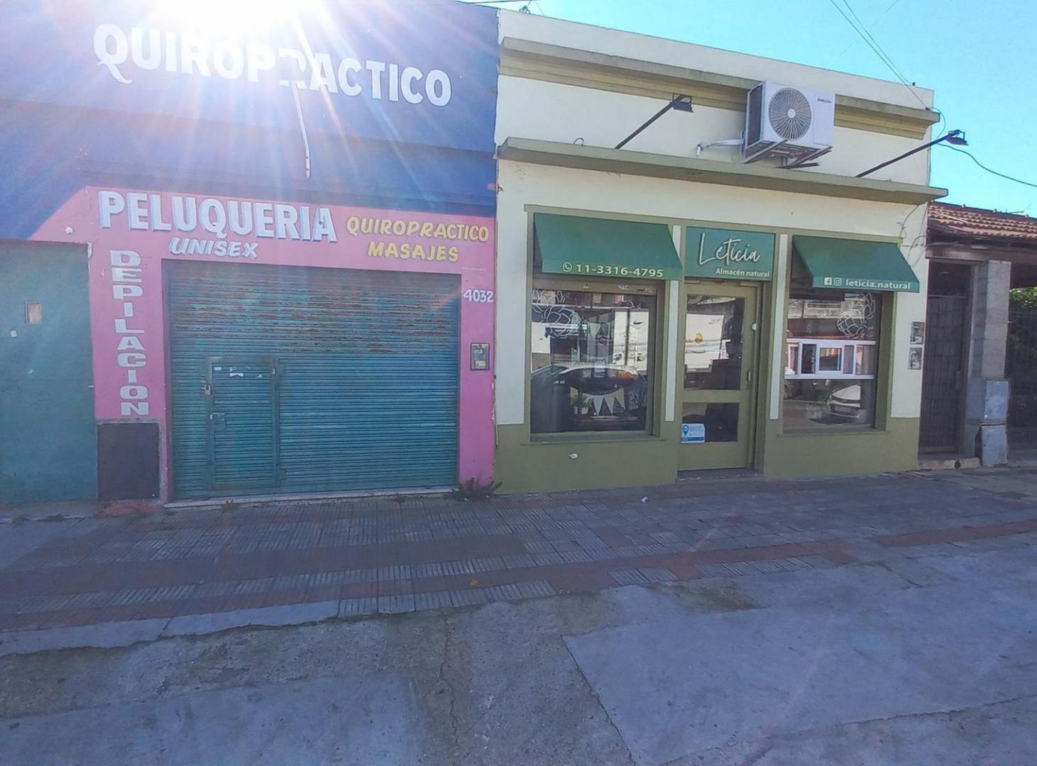 Foto de VENTA EN BLOCK DOS LOCALES MAS VIVIENDA. LANUS ESTE, imagen 2