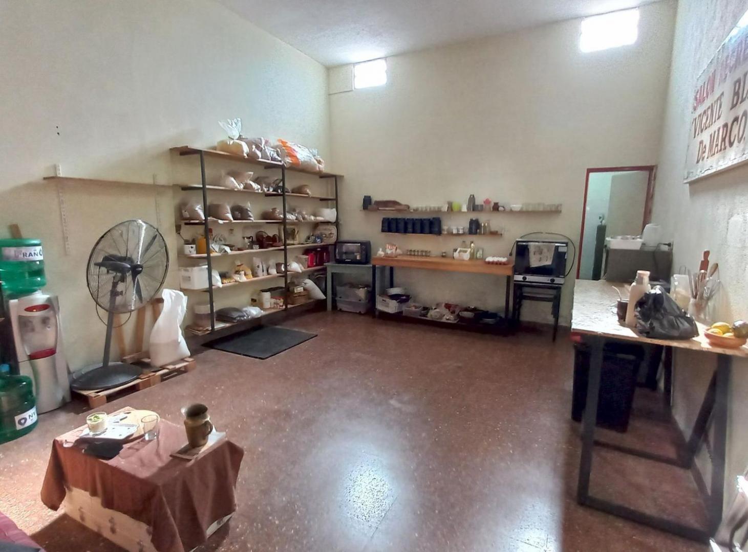 Foto de VENTA EN BLOCK DOS LOCALES MAS VIVIENDA. LANUS ESTE, imagen 4