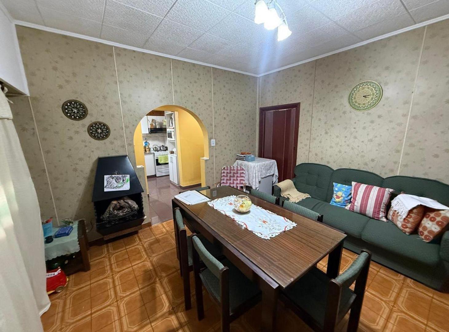 Foto de APTO CREDITO. VENTA CASA 3 AMBIENTES SOBRE LOTE PROPIO. LANUS, imagen 4