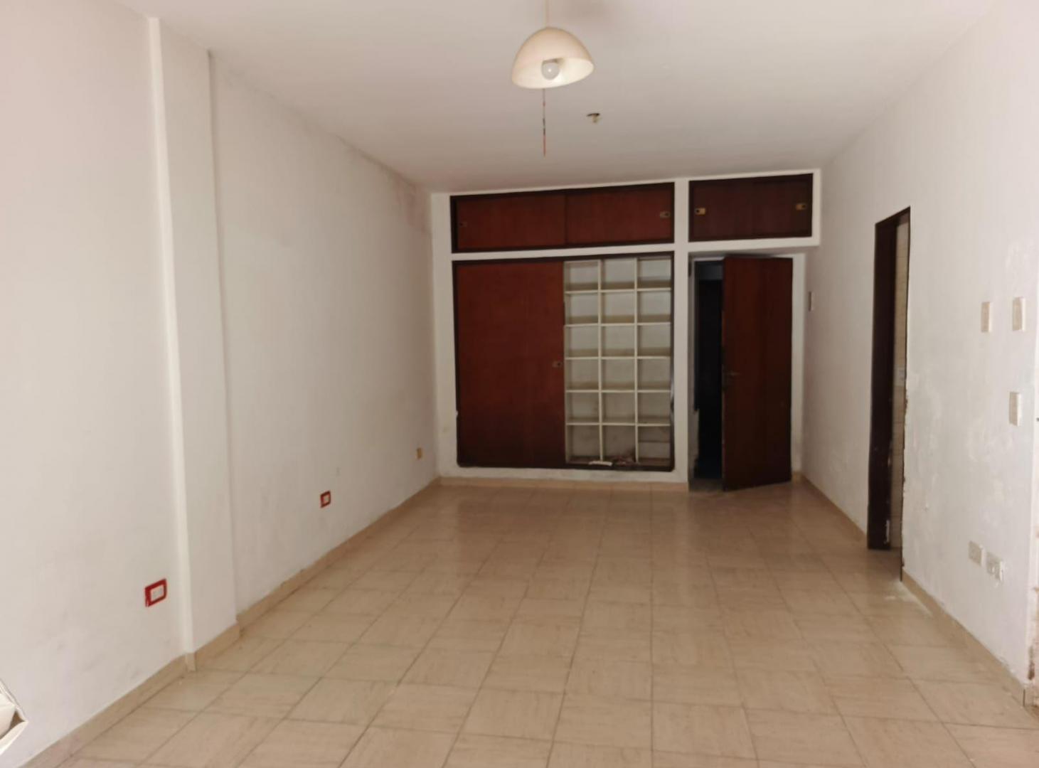 Foto de Monoambiente con patio planta baja y con Cochera descubierta, imagen 5