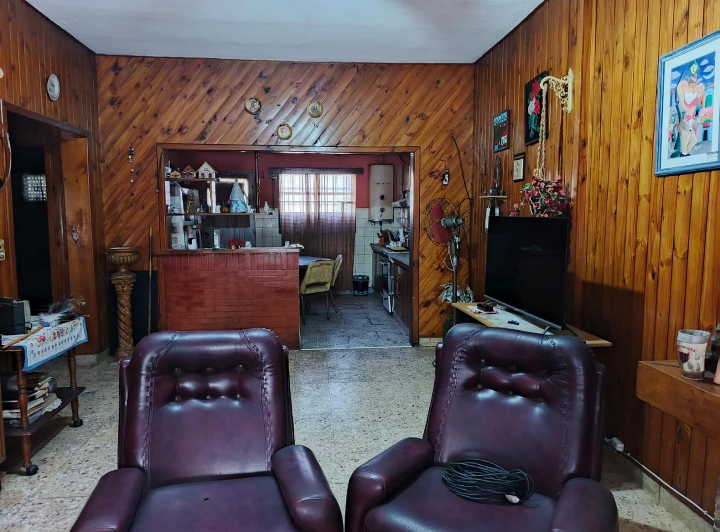 Foto de CASA 3 AMBIENTES COCHERA 2 autos LOTE 10 X 28, imagen 3