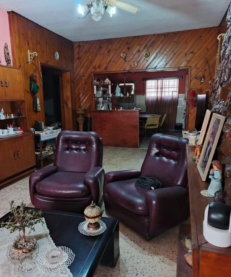 Foto de CASA 3 AMBIENTES COCHERA 2 autos LOTE 10 X 28, imagen 5