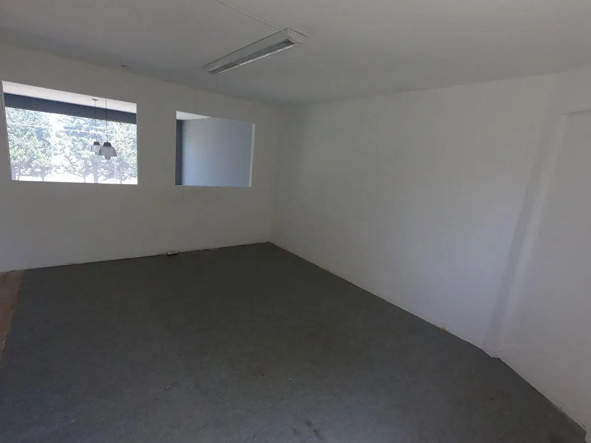 Locales Comerciales sobre Colectora Acceso Oeste (Gaona) | Alto Tránsito | Ituzaingó 1