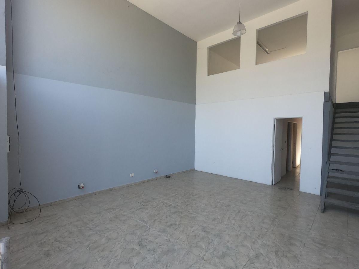 Locales Comerciales sobre Colectora Acceso Oeste (Gaona) | Alto Tránsito | Ituzaingó