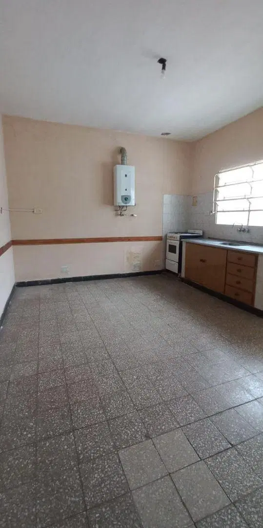 DEPARTAMENTO INTERNO CON JARDIN VERDE DE USO EXCLUSIVO 3