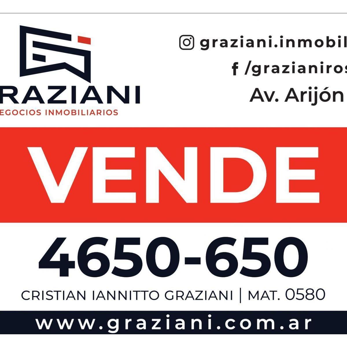 Amplia Casa Al Frente con Local o Cochera - 3 Dorm. - Patio - Venta en Zona Sur 2