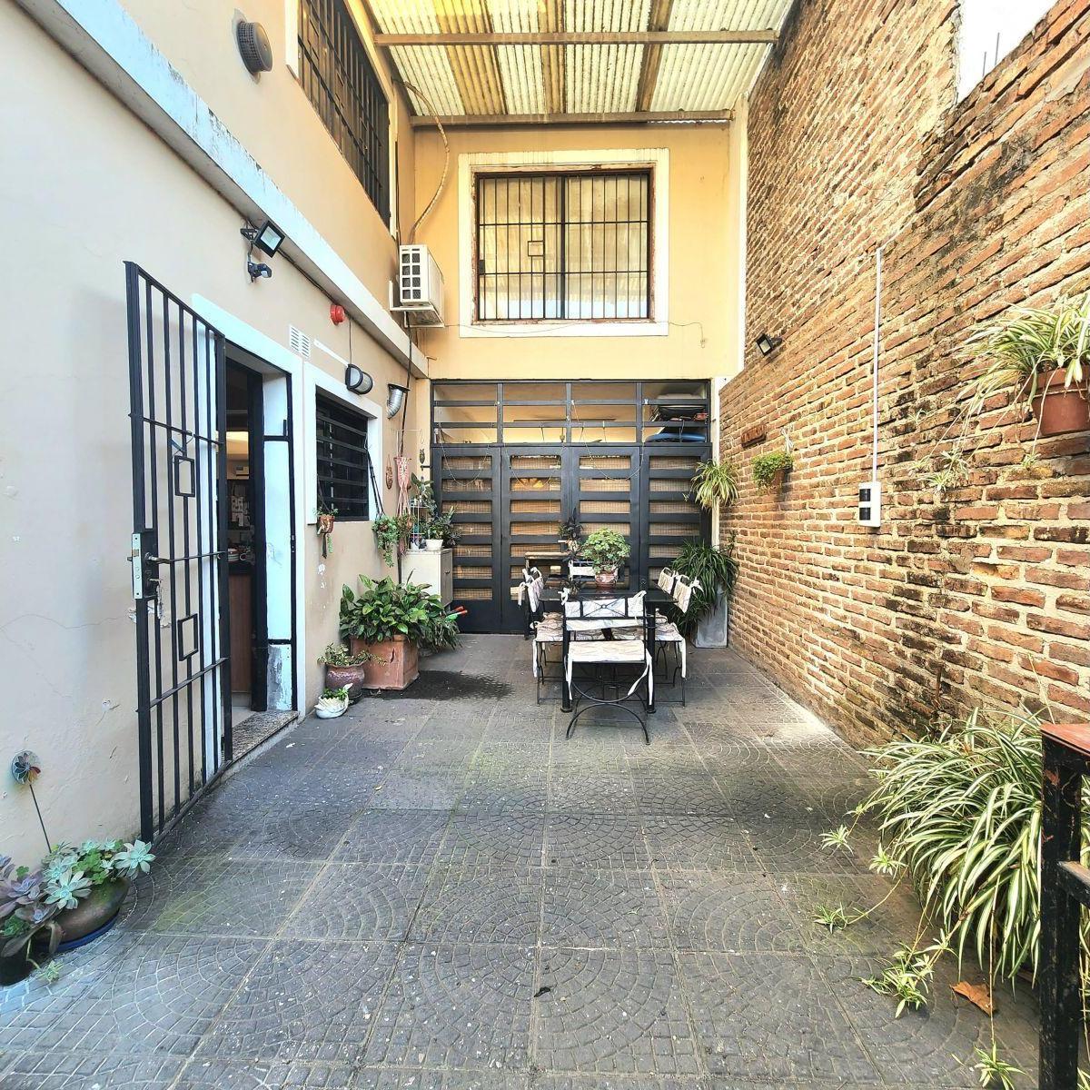 Hermosa Casa Sobre Av. 4 Dorm. 3
