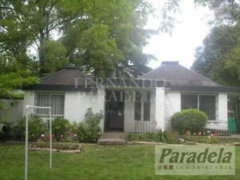 Casa - Barrio Parque Leloir 1