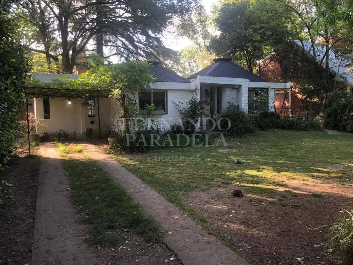 Casa - Barrio Parque Leloir 3