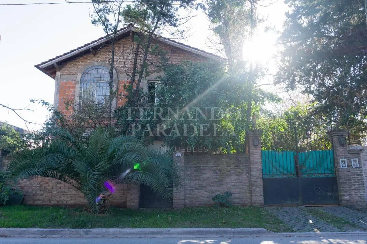 Casa - Barrio Parque Leloir 8