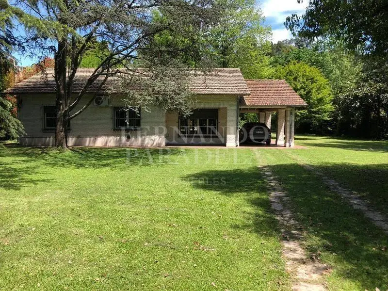 Casa - Barrio Parque Leloir 2