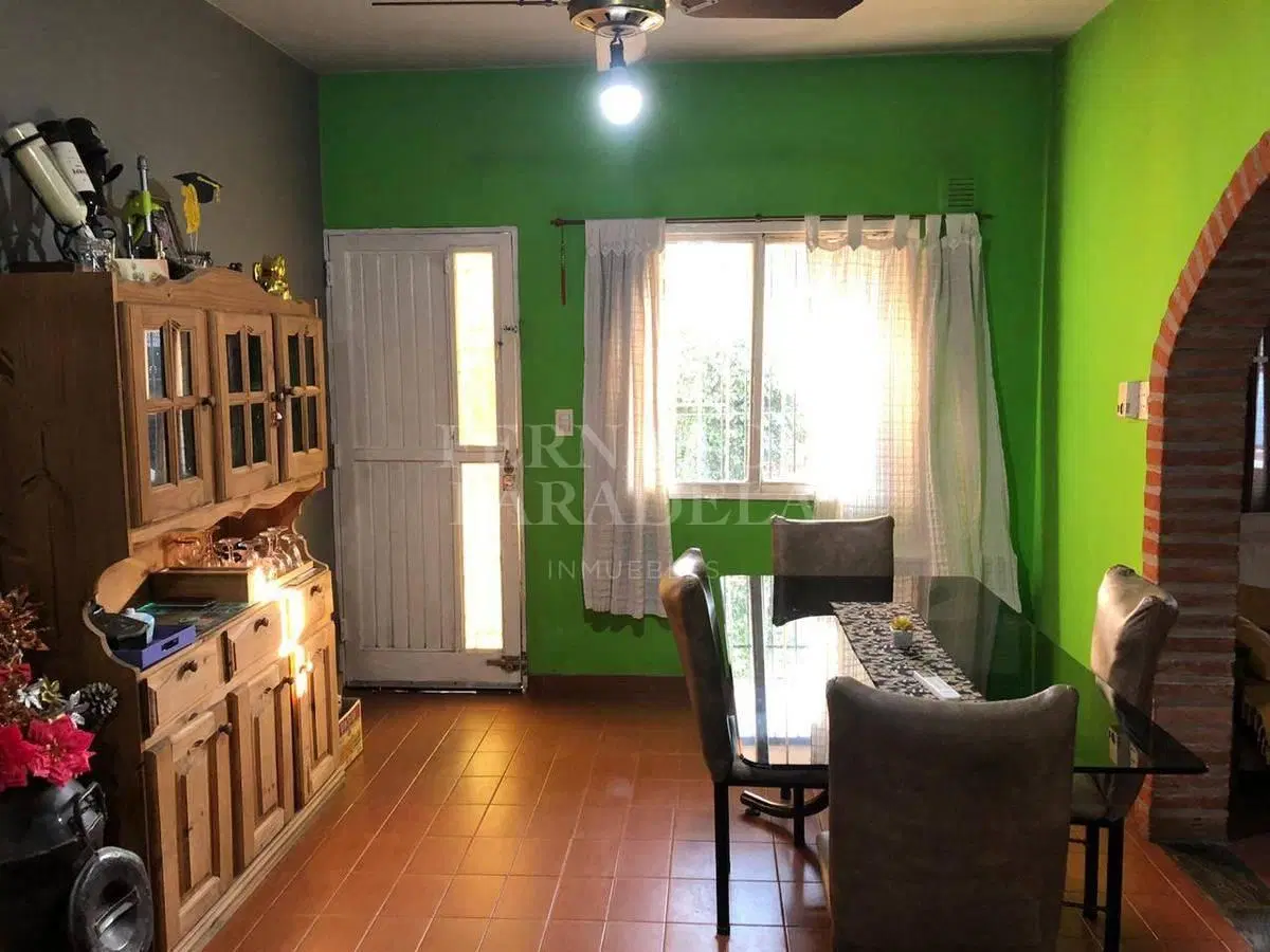 Casa - Barrio Parque Leloir 1