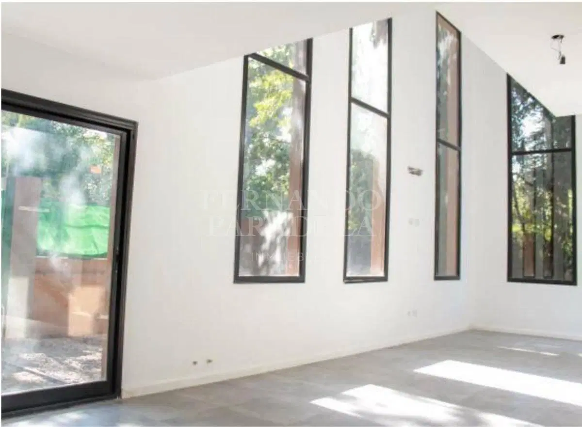 Casa - Barrio Parque Leloir 4