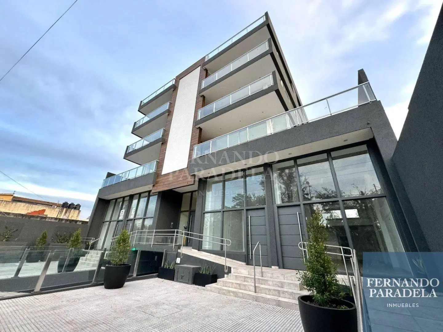 Local - Barrio Parque Leloir 2