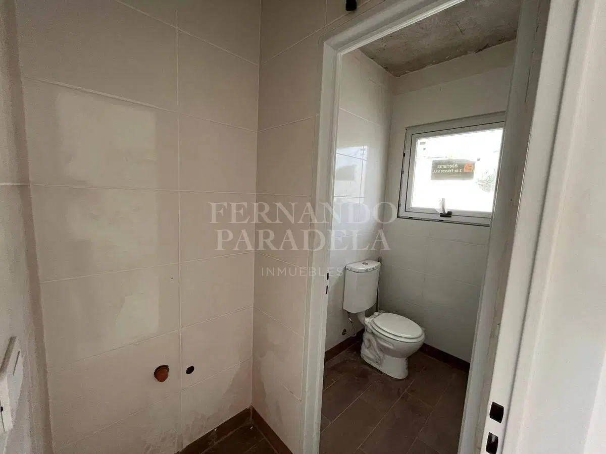 Local - Barrio Parque Leloir 8