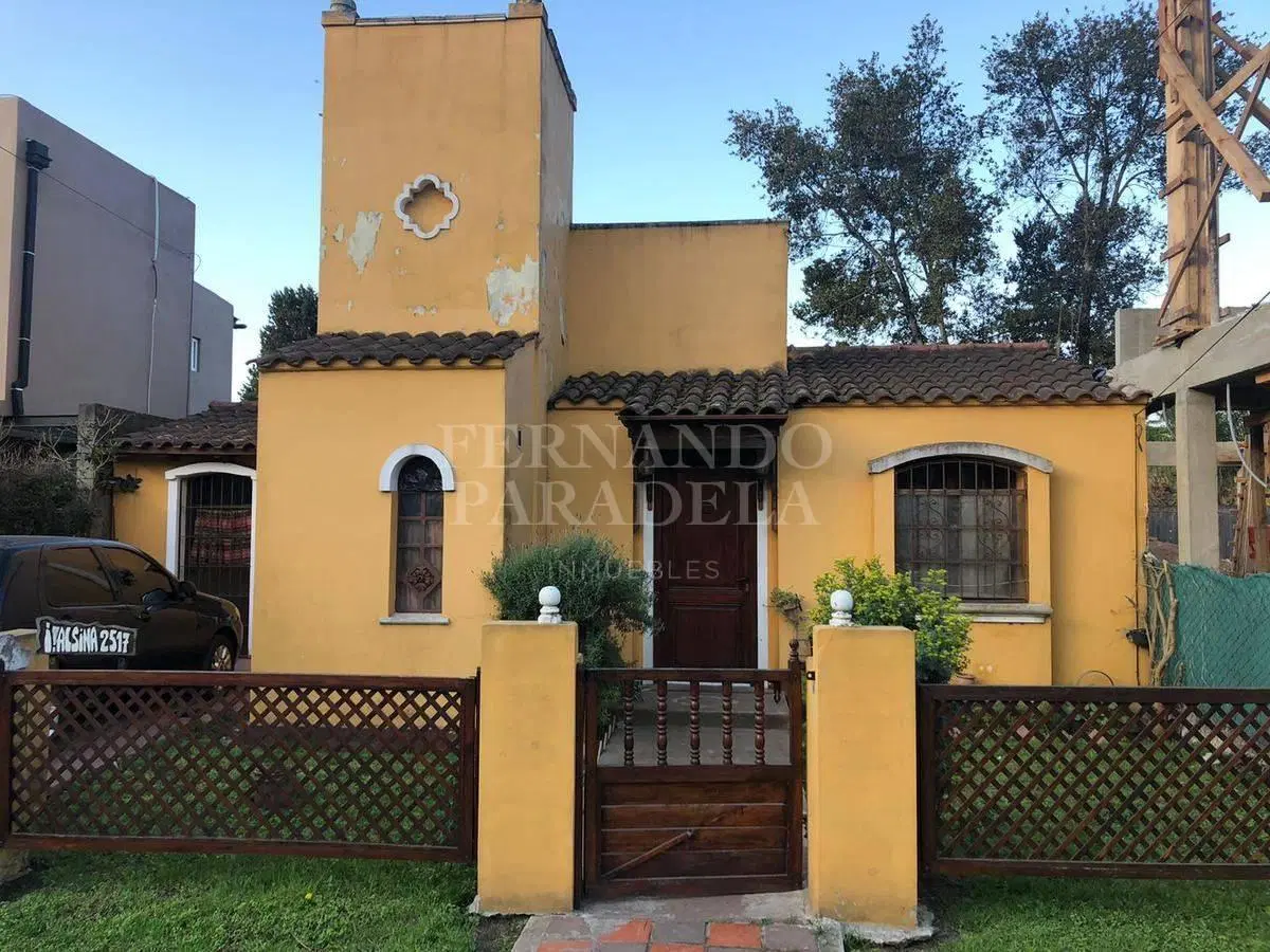 Casa - Barrio Parque Leloir 1