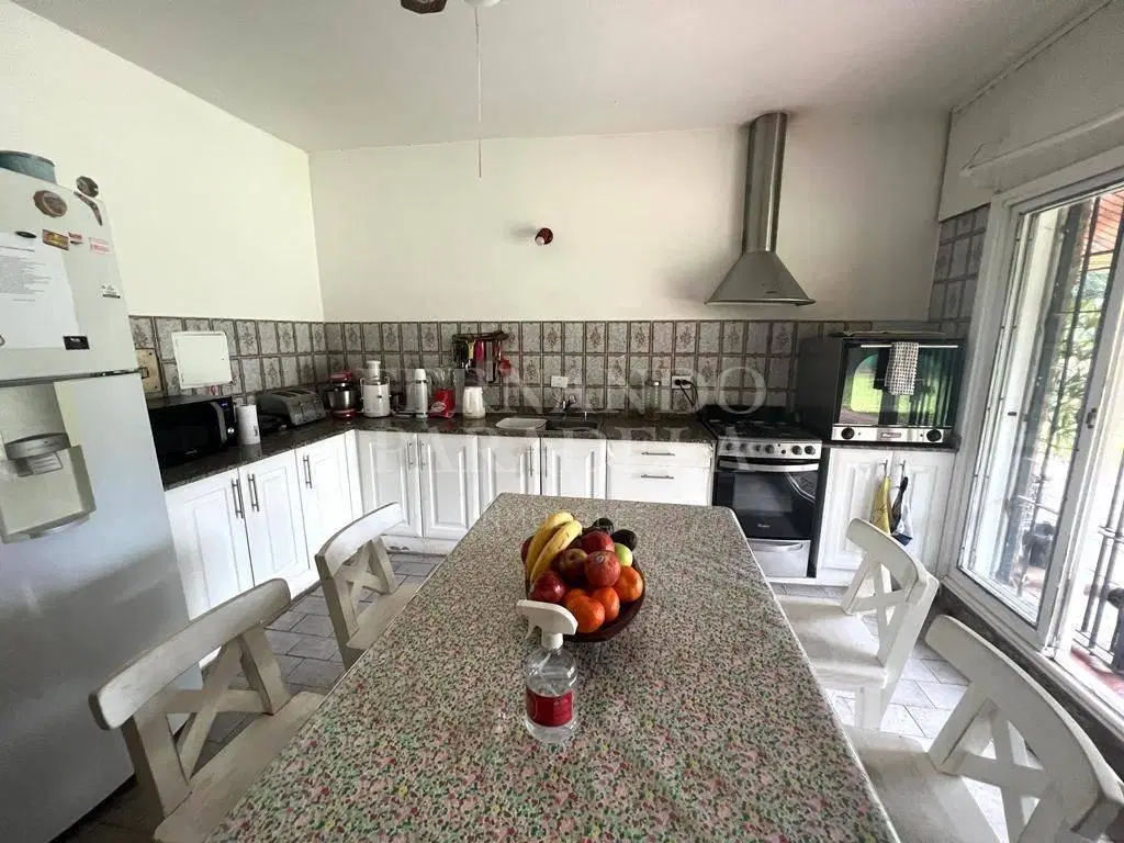 Casa - Barrio Parque Leloir 4