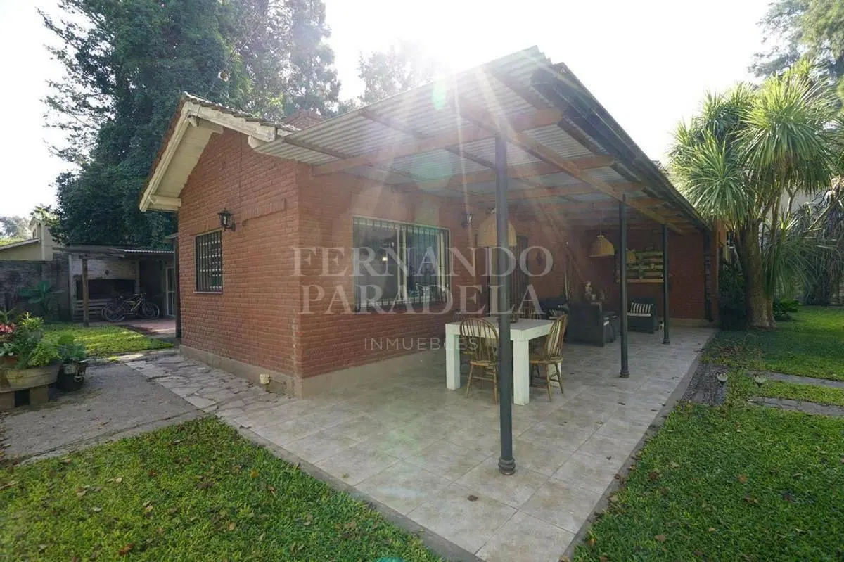 Casa - Barrio Parque Leloir 3
