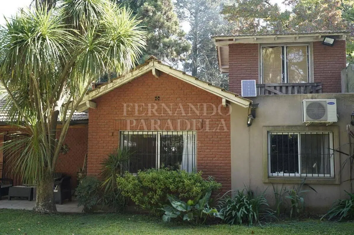 Casa - Barrio Parque Leloir 1
