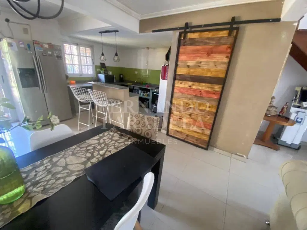 Casa en Barrio Parque Leloir 1
