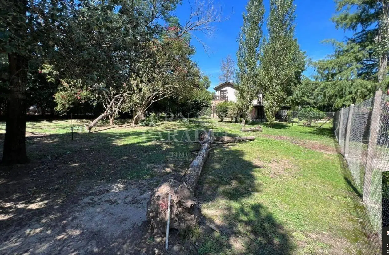 Terreno en Barrio Parque Leloir 8