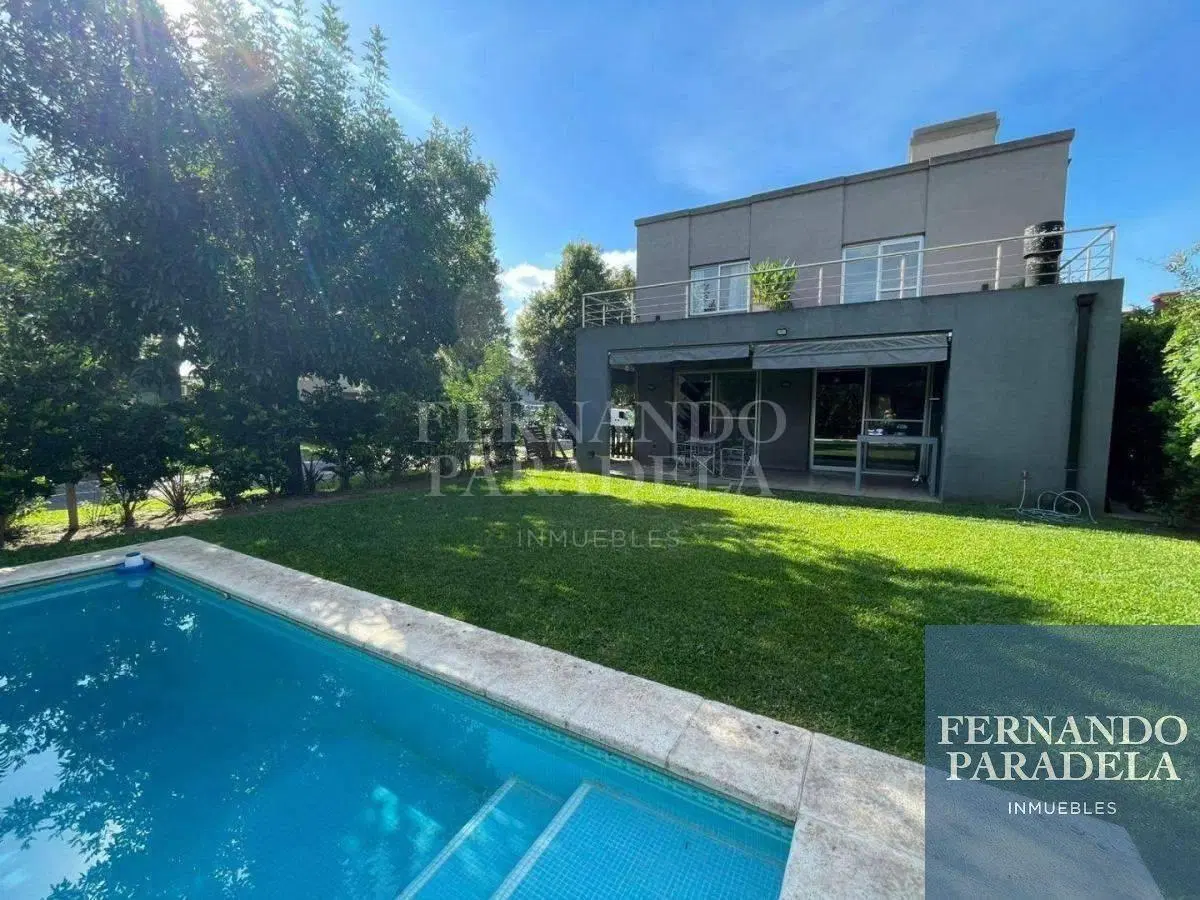 Casa en venta de 3 dormitorios c/ cochera en La Reja 5