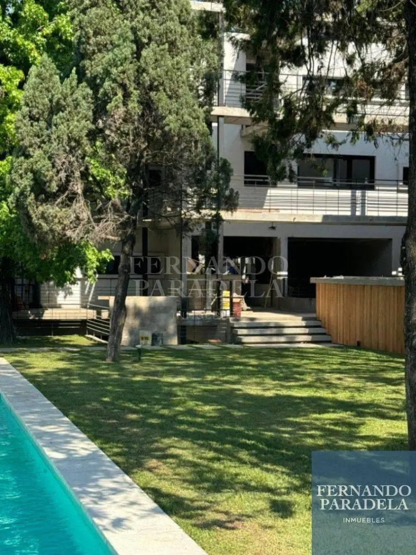 Departamento en venta de 3 dormitorios c/ cochera en Parque Leloir 5