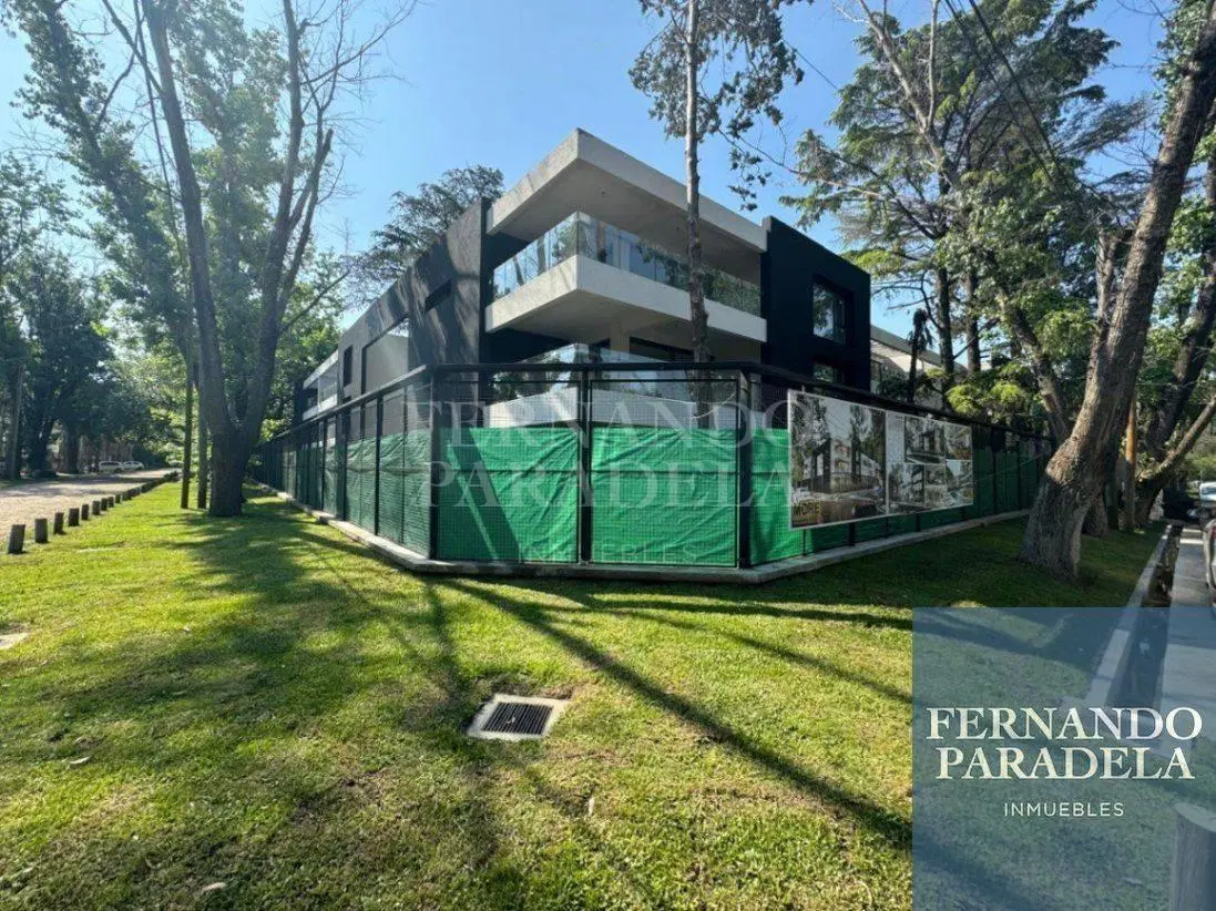 Departamento en venta de 3 dormitorios c/ cochera en Parque Leloir 3