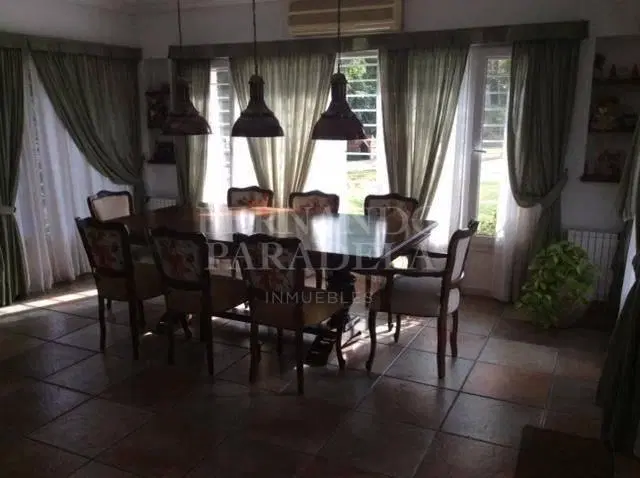 Casa - Barrio Parque Leloir 4