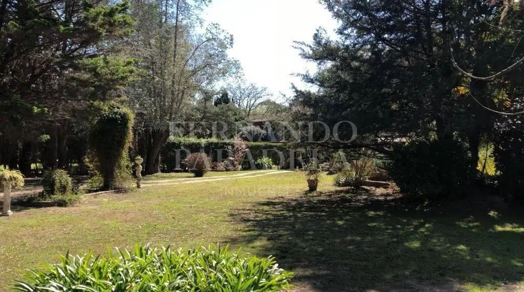 Casa - Barrio Parque Leloir 3
