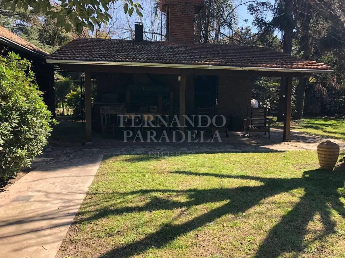 Casa - Barrio Parque Leloir 4