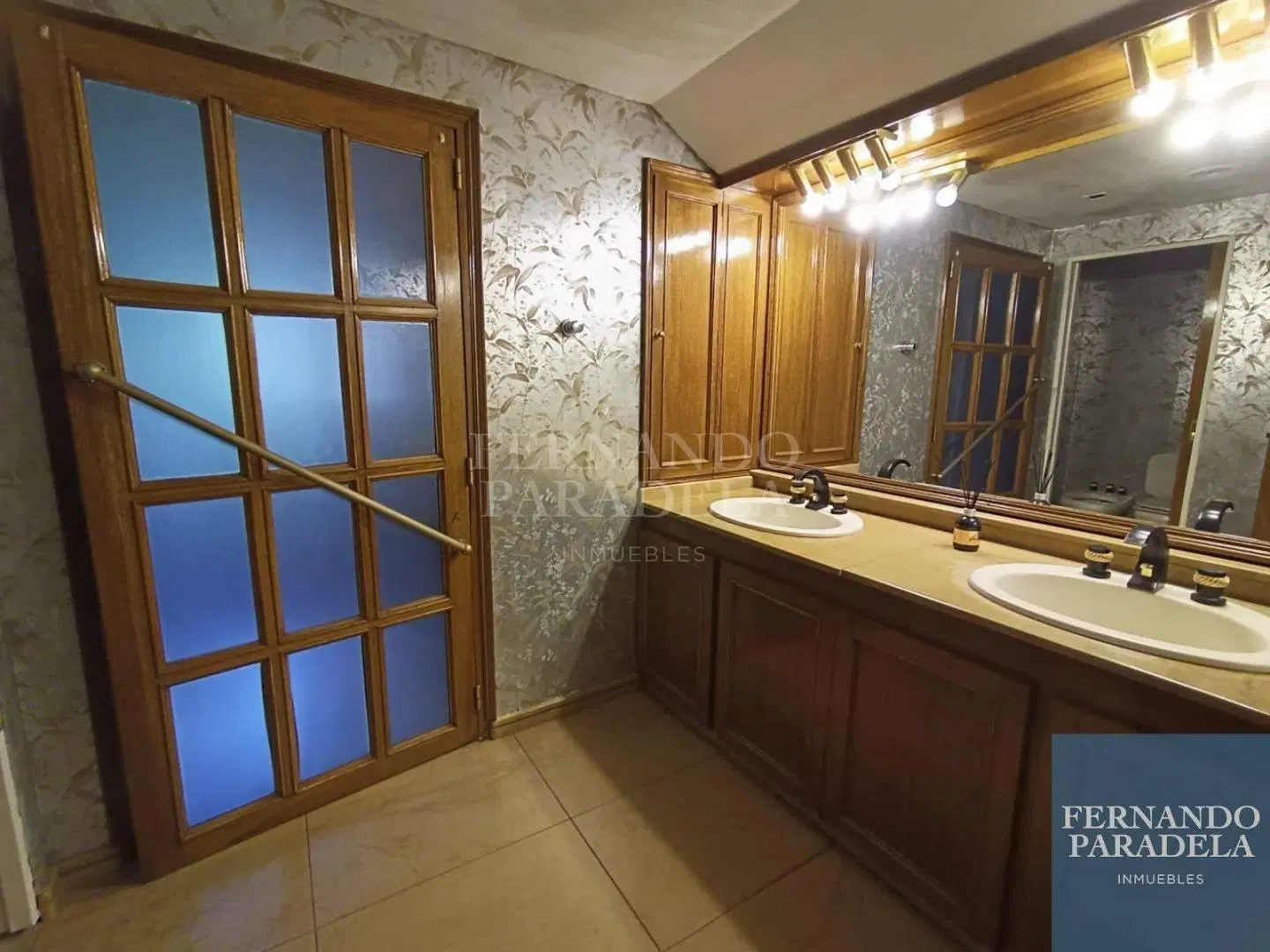 Casa con lote de 2460mts en Parque Leloir 8