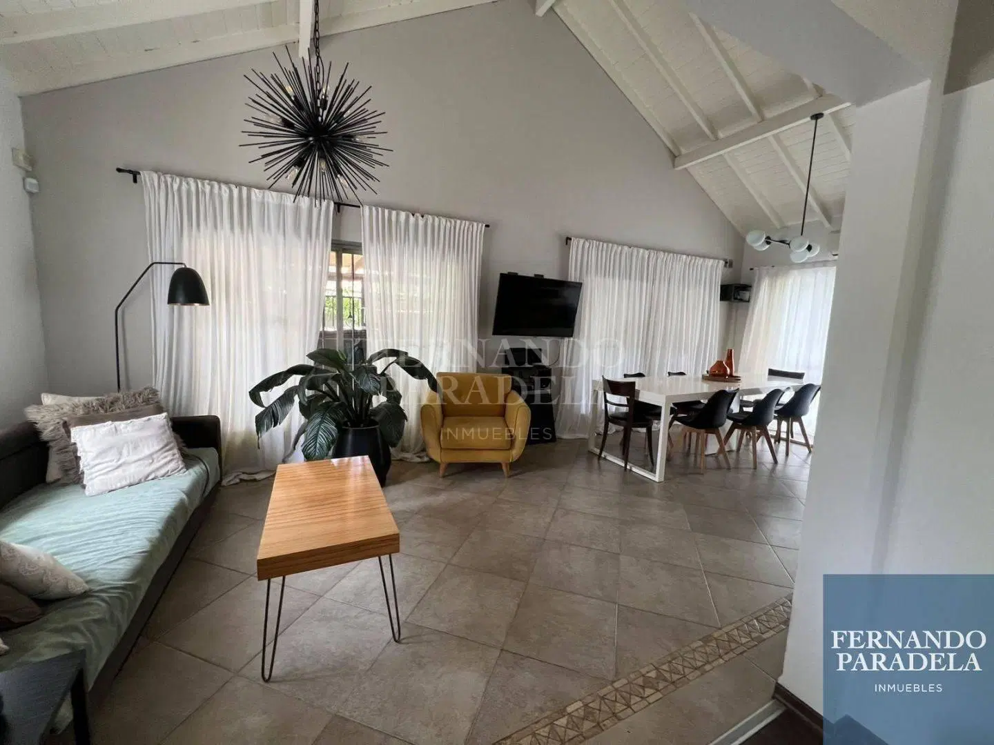 Casa en venta 5 ambientes en V. Udaondo 8