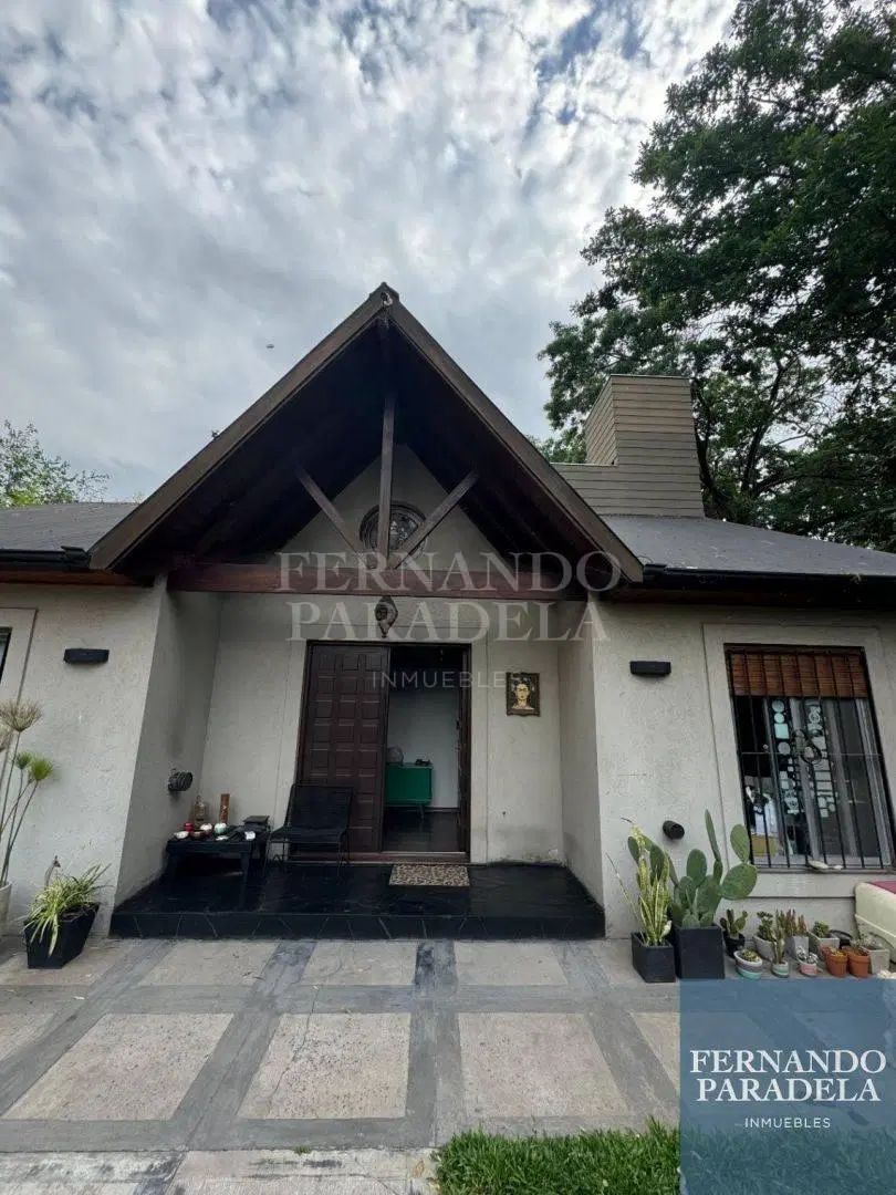 Casa en venta 5 ambientes en V. Udaondo 1