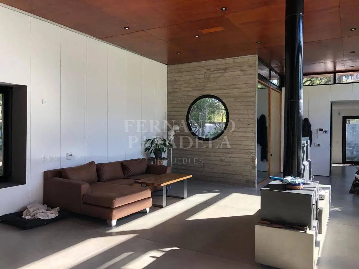 Casa - Barrio Parque Leloir 4