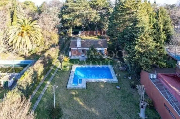 Casa - Barrio Parque Leloir 4