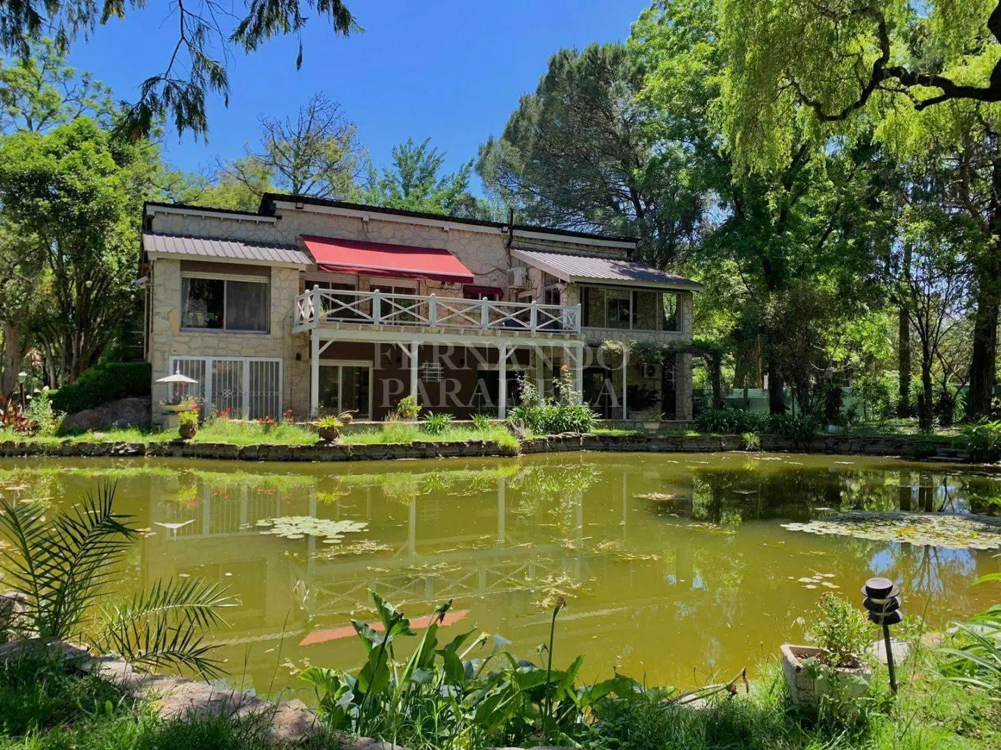 Casa en Barrio Parque Leloir 2