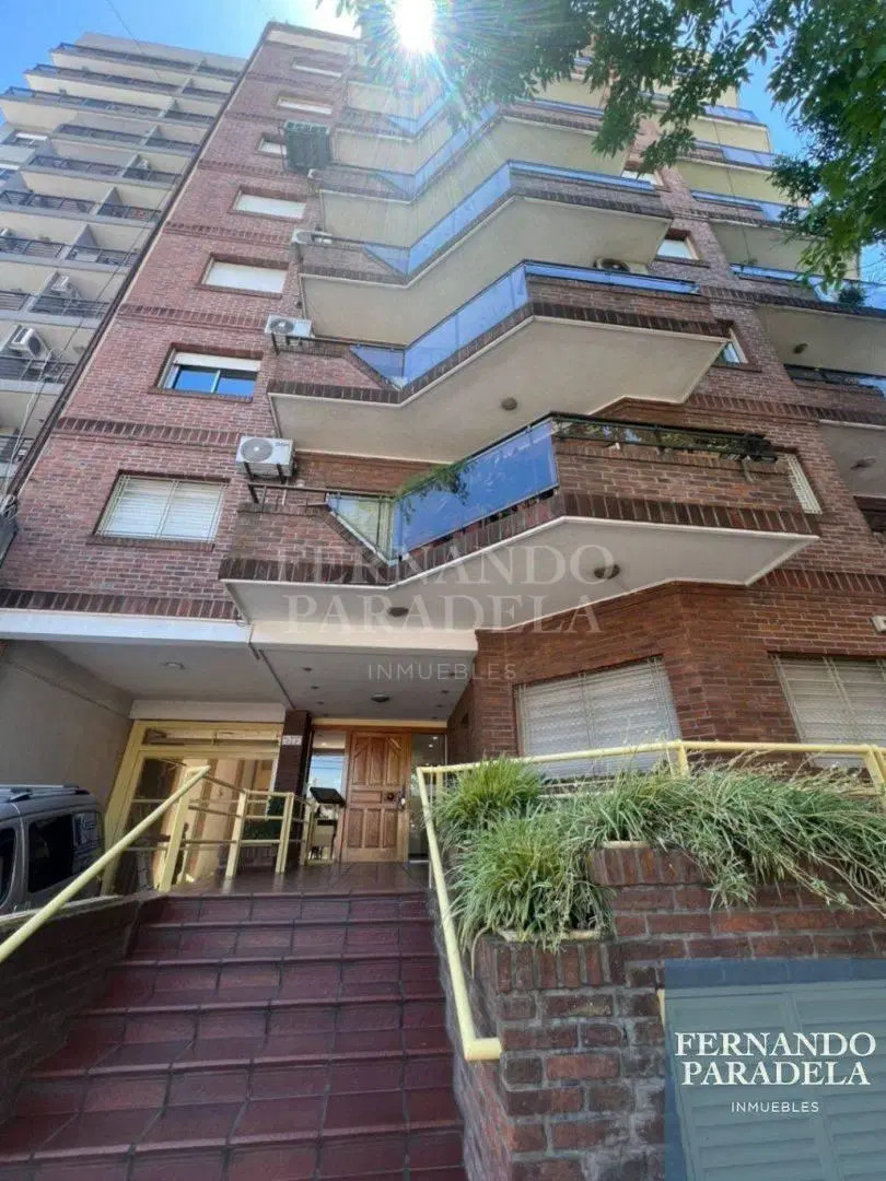 Departamento en alquiler amoblado c/ cochera en Morón 2