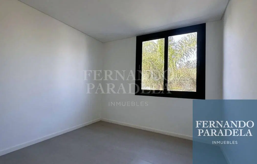 Dúplex en venta c/ cochera en Ituzaingó Norte 4