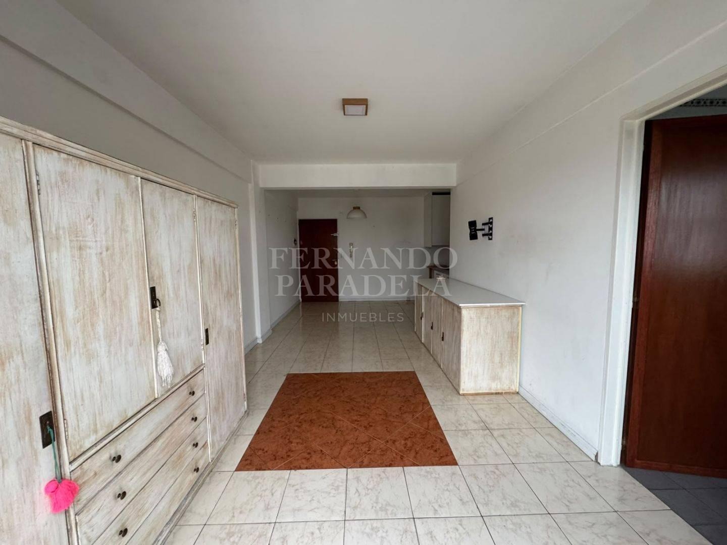 Foto de Monoambiente apto profesional con cochera techada - Castelar centro, imagen 3