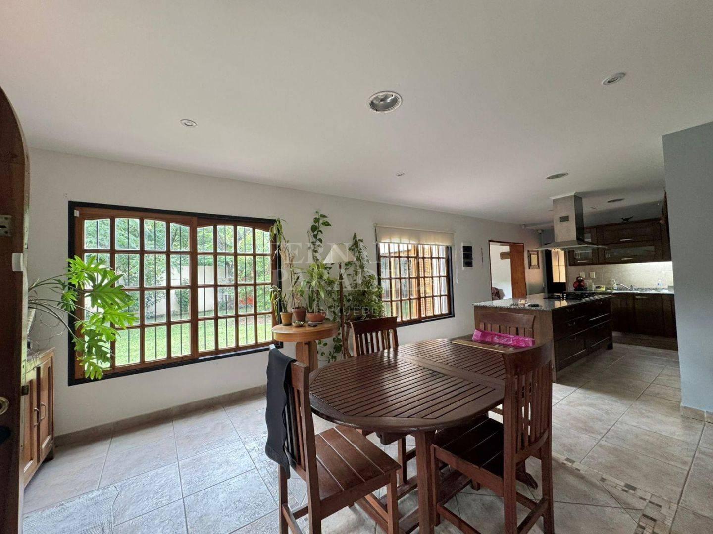 Foto de Casa en venta 5amb - V. Udaondo, imagen 1