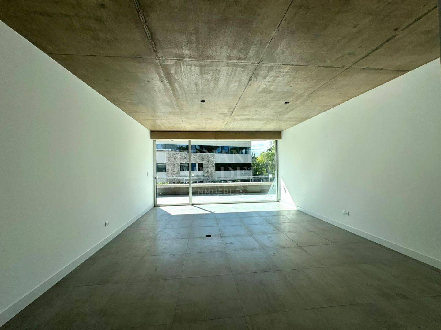 Foto de Oficina en alquiler con cochera - Parque Leloir, imagen 1