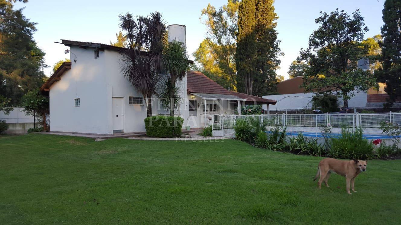 Foto de Casa en venta - Parque Leloir - 1920 m2, imagen 3