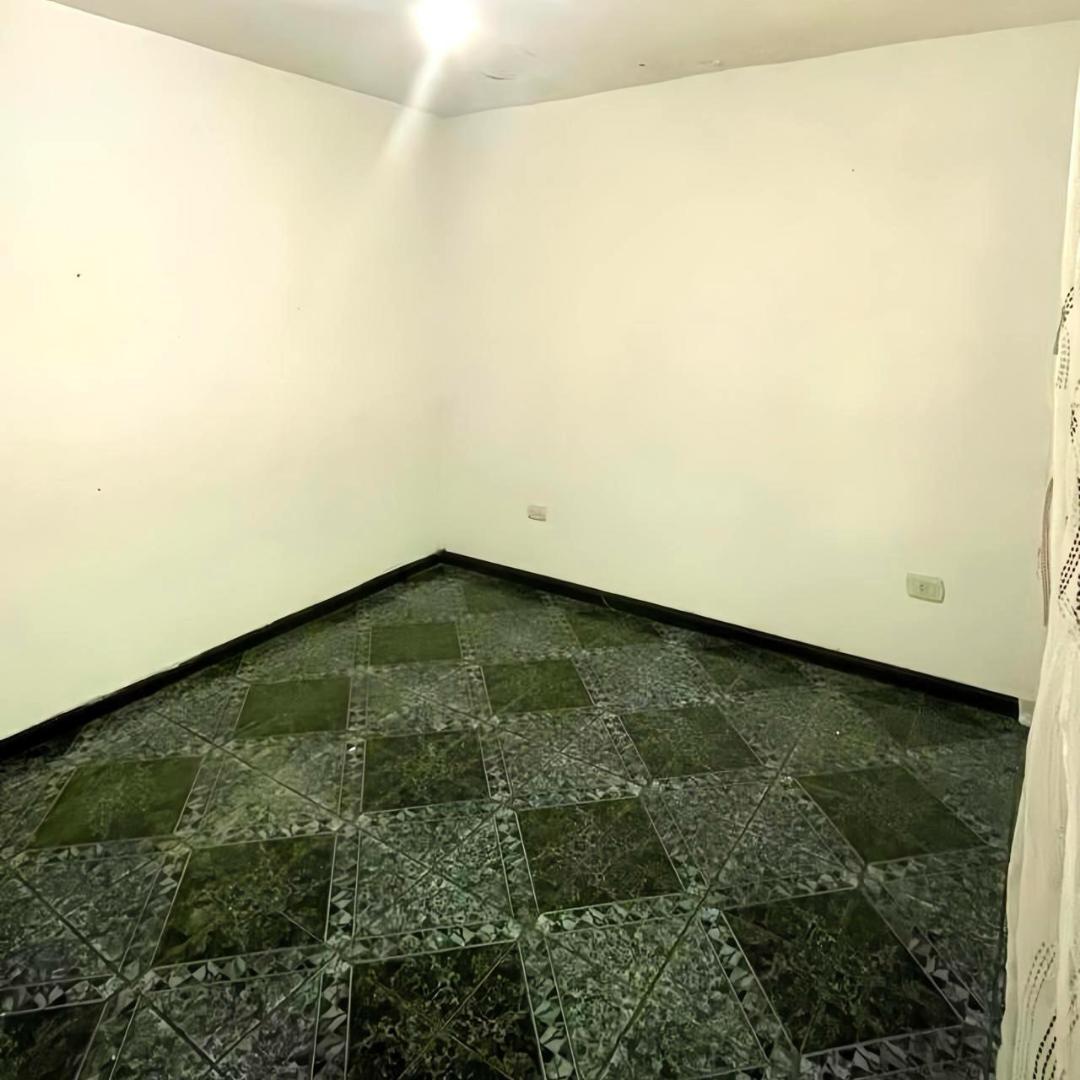 Foto de PH 3 AMBIENTES EN VENTA - EXCELENTE UBICACIÓN -SIN EXPENSAS - L.ZAMORA, imagen 5