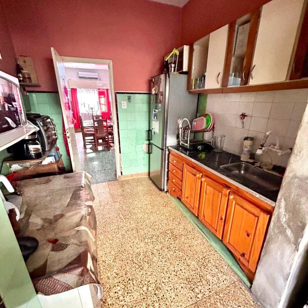 RESERVADA!!! VENTA CASA 3 AMBIENTES CON GARAGE Y LOCAL COMERCIAL INDEPENDIENTE - INVERSIÓN!