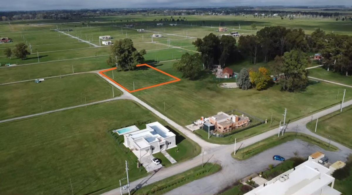 Venta Lote 861 m² en Barrio Fincas Joven San Vicente - Excepcional Ubicación en el Barrio