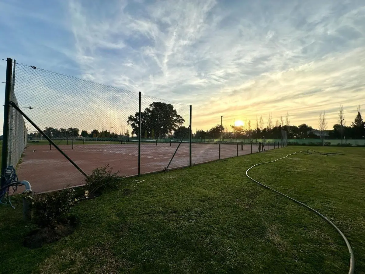 Venta Lote 861 m² en Barrio Fincas Joven San Vicente - Excepcional Ubicación en el Barrio 4