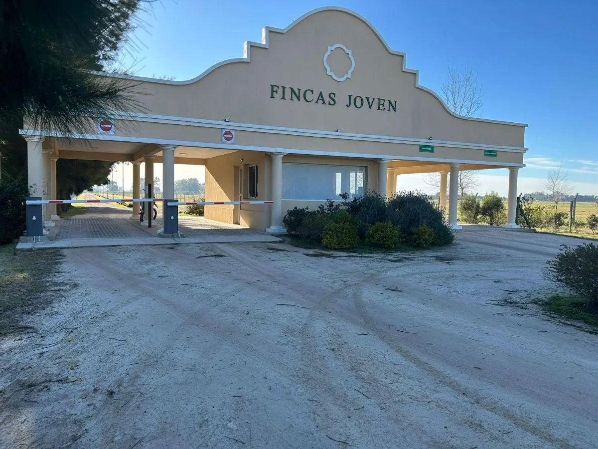Venta Lote 861 m² en Barrio Fincas Joven San Vicente - Excepcional Ubicación en el Barrio 1