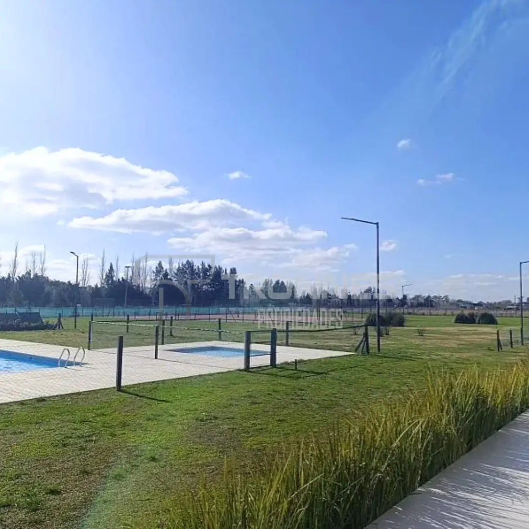 Venta Lote 861 m² en Barrio Fincas Joven San Vicente - Excepcional Ubicación en el Barrio 5