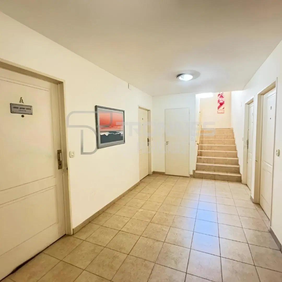 VENTA MONOAMBIENTE AMPLIO CENTRO LANUS OESTE - FRENTE A ESTACIÓN - APTO CRÉDITO 1